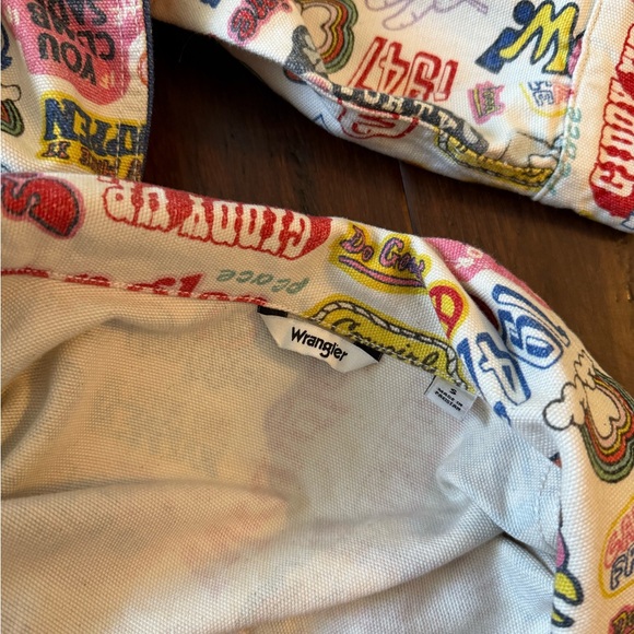 Wrangler Women’s Multi-Colored Pattern Denim Jacket - Picture 11 of 11